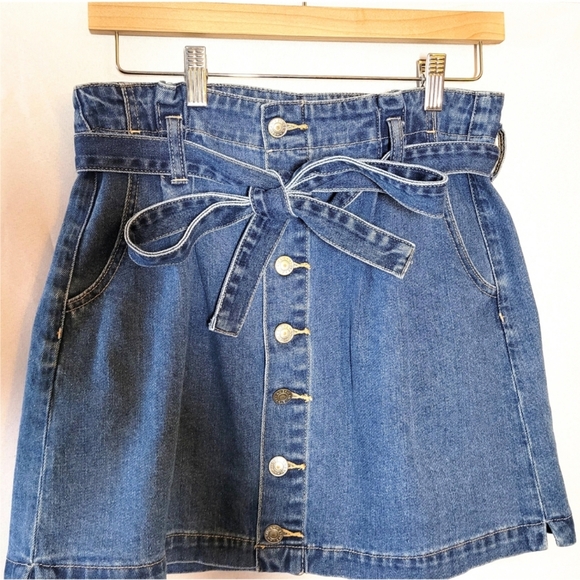 American Eagle Womens Denim Mini Skirt Blue Size 6 Paperbag Waist Buttoned Tie - Picture 2 of 10